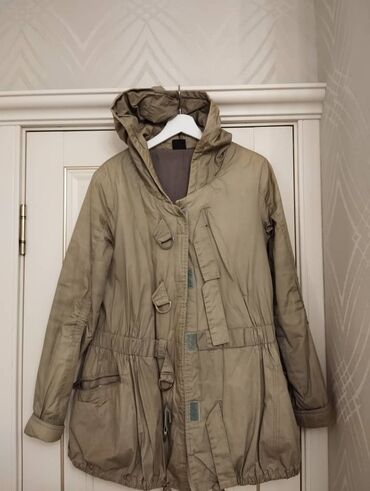 осенние куртки: Осенняя куртка,ткань джинса,длина ниже попы,свободного Коля