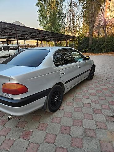 tayota auris: Toyota Avensis: 2002 г., 2 л, Механика, Бензин, Седан — 6