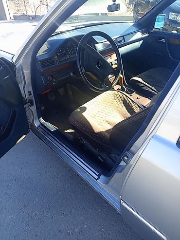 крыло на 124: Mercedes-Benz W124: 1991 г., 2.3 л, Механика, Бензин, Седан — 3