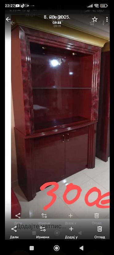 Ugaone garniture: Nameštaj – više artikala 1) Drvena vitrina sa staklenim krilima – — 5