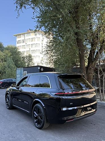 Lixiang: Lixiang L7: 2023 г., 1.5 л, Электромобиль, Кроссовер — 2