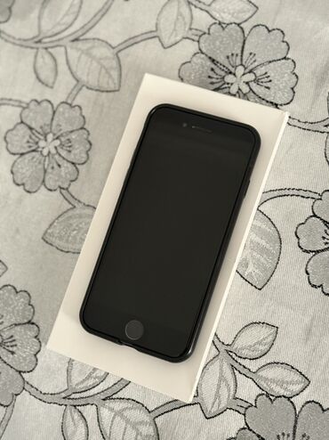 Apple iPhone: IPhone 7, 128 GB, Qara, Barmaq izi