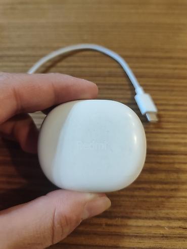 tws: Redmi buds 4 lite simsiz qulaqlıq – ağ rəngdə şarj qabı və şarj kabeli — 6