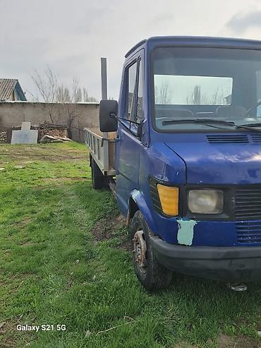 Унаа: Жеңил жүк ташуучу унаа, Mercedes-Benz, Стандарт, 3 т, Колдонулган — 8