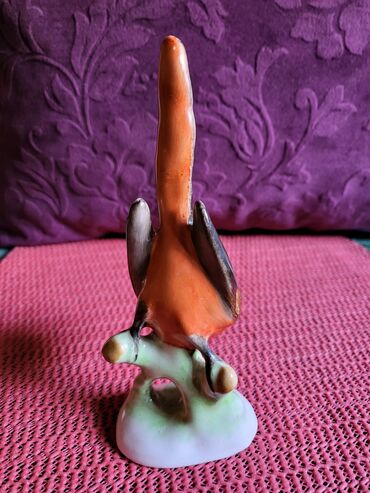 Ostali kućni dekor: Figura nova iz 60ih madjarski porcelan bodrogkereszturi. Visina — 7