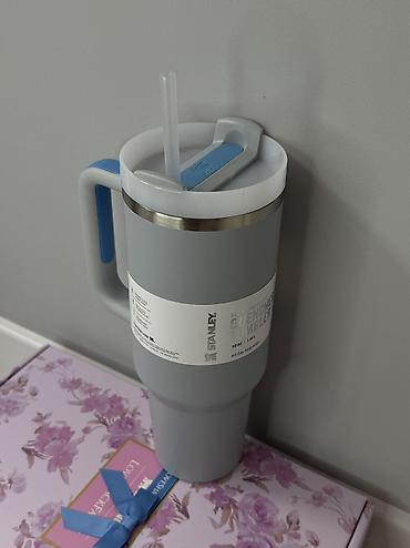Другие комплектующие: Термокружка Stanley The Quencher H2.0 Tumbler, 40 oz (1,18 л) Топовые at lalafo.kg — 22 Другие комплектующие: Термокружка Stanley The Quencher H2.0 Tumbler, 40 oz (1,18 л) Топовые — 22