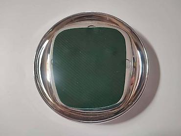 bagi prodaja: ZNAK 85MM CRVENI NA LEPLJENJE ZA FIAT BRAVO, CROMA, EVO . | Znak — 1
