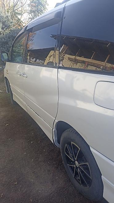 Toyota: Toyota Estima: 2003 г., Автомат, Бензин, Минивэн — 7