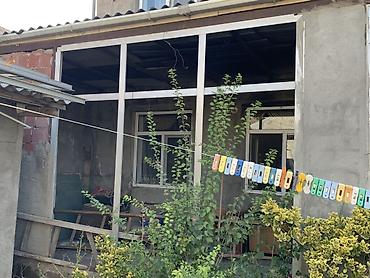 Pəncərə şüşələri: Şüşə lövhələr – müxtəlif ölçülərdə Aliminum Hündürü2.75 Eni 3metr - — 3