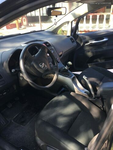 Toyota: Toyota Auris: 1.3 l. | 2010 έ. Χάτσμπακ — 10