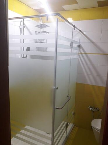 Duş kabinaları, arakəsmələr: Yeni Arakəsmə, Künc üçün, Pulsuz çatdırılma — 9