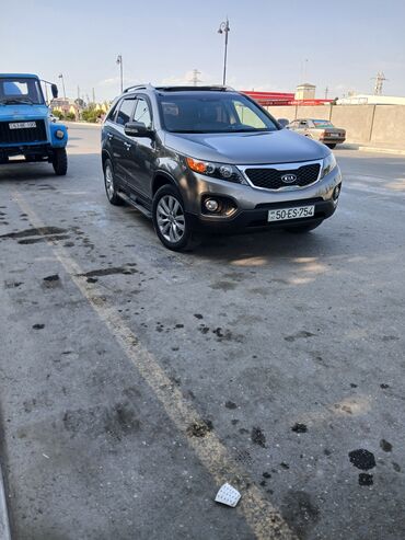 kia cerato 2012: Kia Sorento: 2 l | 2011 il Ofrouder/SUV