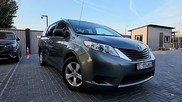 tayota sienna: Toyota Sienna: 2010 г., 3.5 л, Автомат, Бензин, Минивэн — 2
