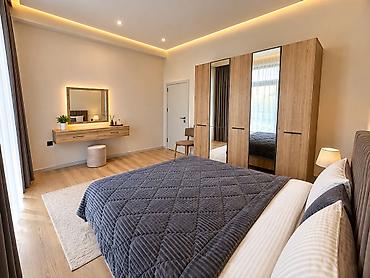 su cenler: SEA BREEZE POLO RESIDENCE-də kirayə mənzil 1 Gün - 120 azn 1 Həftə - — 8