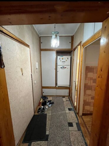 меняю дом на квартиру: 3 комнаты, 50 м², 105 серия, 3 этаж, Косметический ремонт