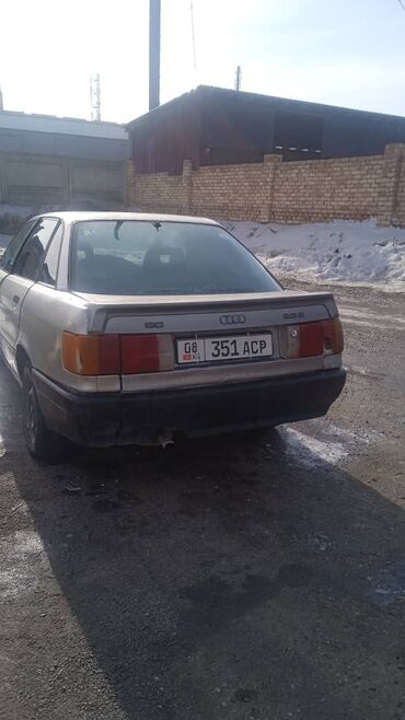срочно продаю авто: Audi 80: 1989 г., 1.8 л, Механика, Бензин, Седан
