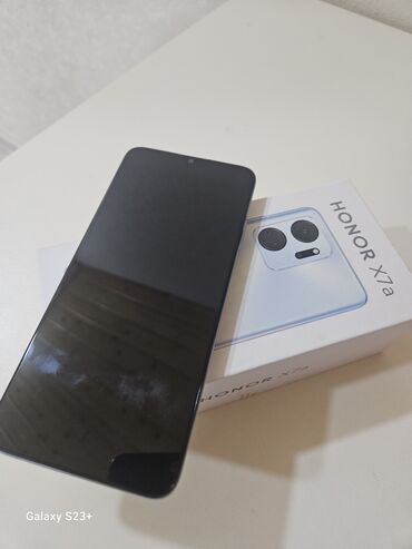 300 manata telefonlar: Honor X7a, 128 GB