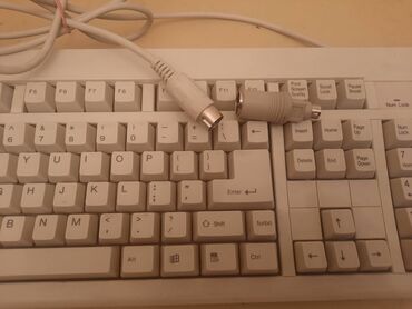 Tastature: Stara,retro tastatura sa din konektorom — 7
