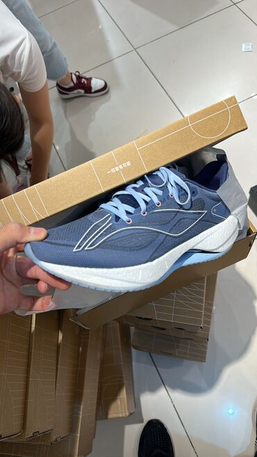 ботасы новые: Новые кроссовки Li Ning Покупались на араванском размер 43.5 новые