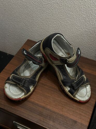 обувь 34: Кожанные сандали, зимние тёплые сапоги, удобные кожанные кроссовки