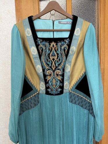 Вечерние платья: Вечернее платье, Длинная модель, С рукавами at lalafo.kg Вечерние платья: Вечернее платье, Длинная модель, С рукавами