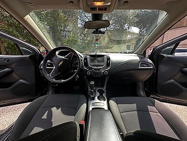 masin mator: Chevrolet Cruze: 1.4 l | 2017 il 90900 km Sedan — 2