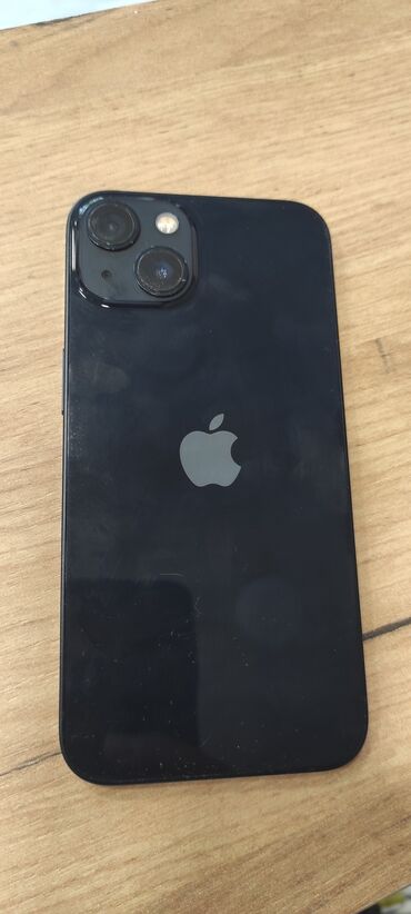 Apple iPhone: IPhone 13, 256 GB, Qara, Barmaq izi, Simsiz şarj, Face ID