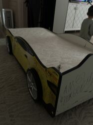 купить двуспальную кровать бу: Бир кишилик керебет, Колдонулган, Матрасы бар, узуну - 165 см