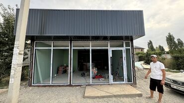 Алюминиевые окна на заказ: Алюминиевое окно на заказ, Тип окна: Мансардные, Панорамные, Фасадные, Бесплатная установка, В рассрочку — 10