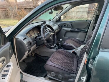 Mazda: Mazda 323: 2003 г., 1.6 л, Механика, Бензин, Хэтчбэк — 7