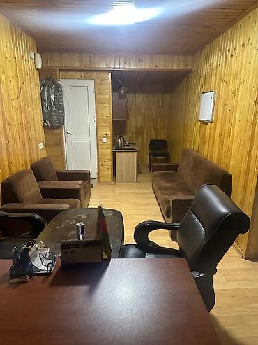 Ofis mebeli: Taxta örtüklü kabinet/ofis otağı – tam mebellə - Plan: bir otaqlı — 3