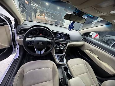тиков: Hyundai Elantra: 2019 г., 2 л, Автомат, Бензин, Седан — 1