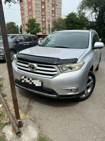 самая дорогая машина в кыргызстане: Toyota Highlander: 2013 г., 3.5 л, Автомат, Бензин, Жол тандабас