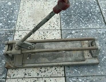 Asılqanlar: İşlənmiş Əl ilə çalışan Kafel kəsən stanok, 600 mm, Zəmanətli