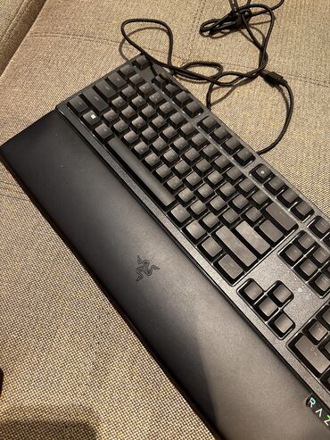 Klaviaturalar: Razer ornata v2 yeni kimi