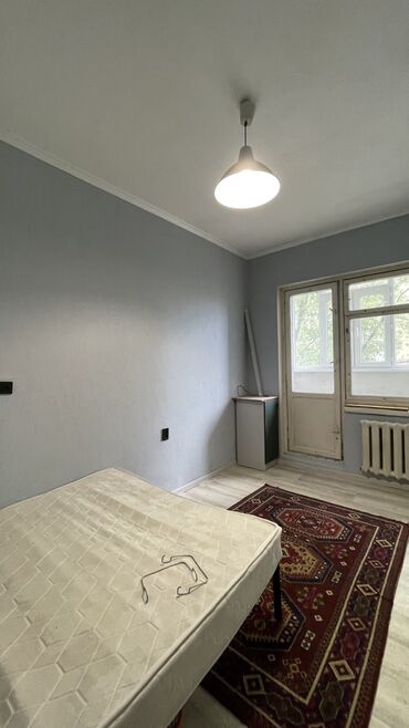 квартира в токмоке: 3 комнаты, 72 м², 105 серия, 5 этаж, Старый ремонт