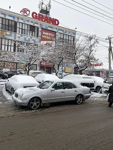 Mercedes-Benz: Mercedes-Benz E-Class: 1995 г., 3.2 л, Автомат, Газ, Седан — 3