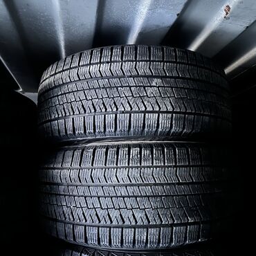 Шины: Шины 235 / 50 / R 17, Зима, Б/у, Пара, Легковые, Япония, Bridgestone