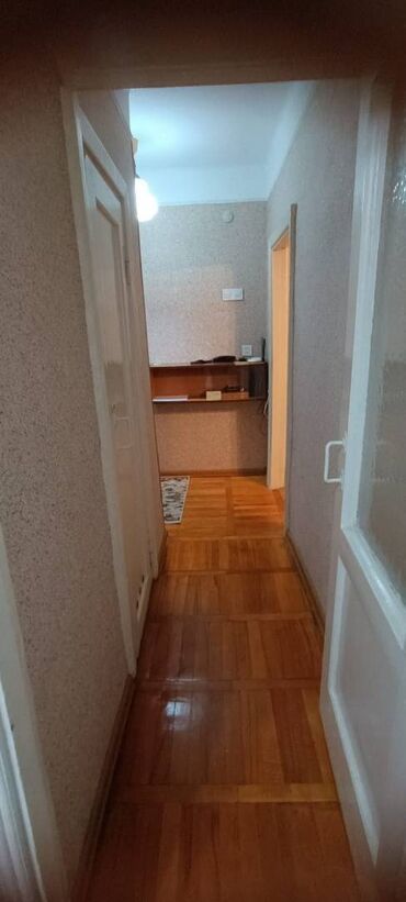 Uzunmüddətli kirayə mənzillər: Genclik metrosunun üsdündə, metroynan 1 dəyqəlik məsafədə 5 — 9