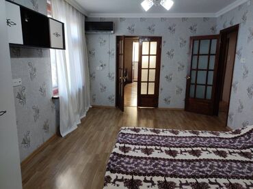 Uzunmüddətli kirayə mənzillər: Nərimanov metrosunun yaxınlığında 5 mertebeli binanın 2-ci — 12