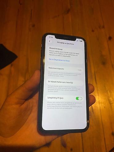 alfon 13 pro max: IPhone 11, 64 GB, Qara, Face ID — 2