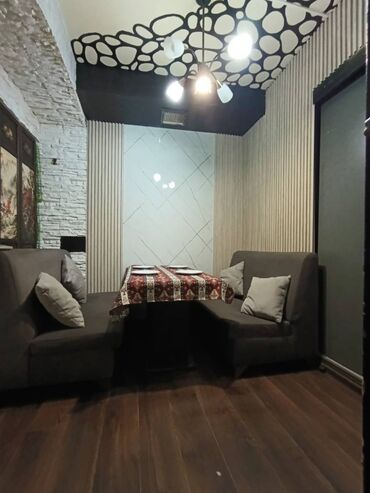 Kommersiya daşınmaz əmlakının satışı: Mərkəzdə, İçəri Şəhər metrosu, yol kənarında, gediş-gəliş bol olan — 6