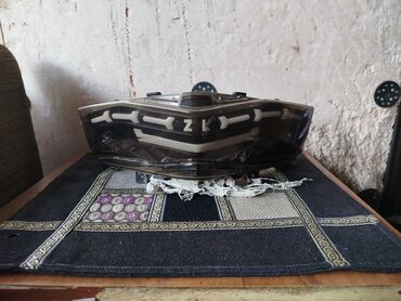 украшения на машину: Арткы фарасы Колдонулган, Өзү алып кетүү