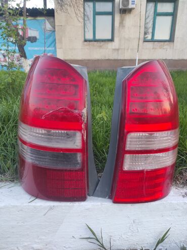 Системы освещения: Задний левый стоп-сигнал Toyota 2003 г., Б/у, Оригинал, Япония
