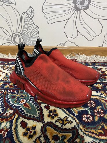 air jordan ayakkabı: Dolce&Gabbana Ləkəsi var şəkildə aydın görünür Çatdırılma var