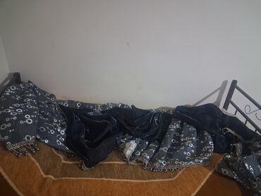 Pərdə və tüllər: 20 yə yaxın pərdə var, hamısını alana 50% endirim olacaq, cürbəcür — 7