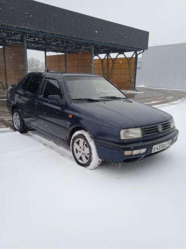 Volkswagen: Volkswagen Vento: 1993 г., 1.8 л, Механика, Бензин, Седан