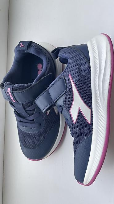 доч: Детские кроссовки Diadora

28 размер! новые! самовывоз с 10 мкр-на! — 4