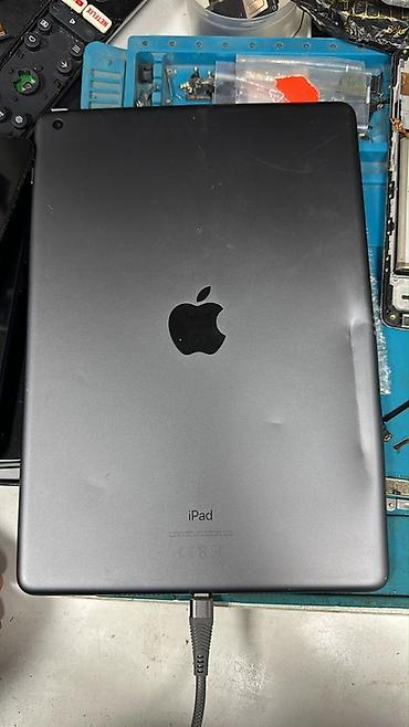 mini ipad: Apple iPad (Model A2270) – 32 GB Xüsusiyyətlər: - Model: A2270 (iPad — 1