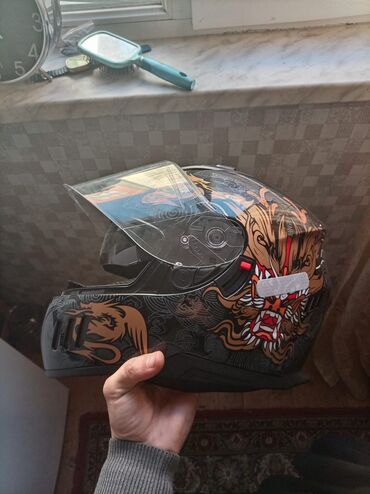 Moto dəbilqələr: Hər iki kask satılır QİYMƏT BİRİNƏ AİTDİ ikisidə yenidən seçilmir L